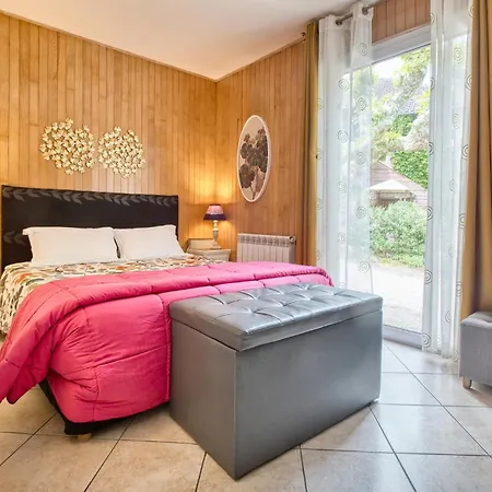 Stunning In With Heated Swimming Pool Sarlat-la-Caneda